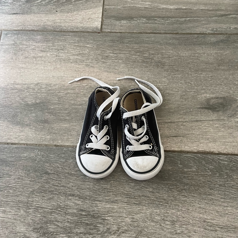 Black converse all star.Kids #6.Like new